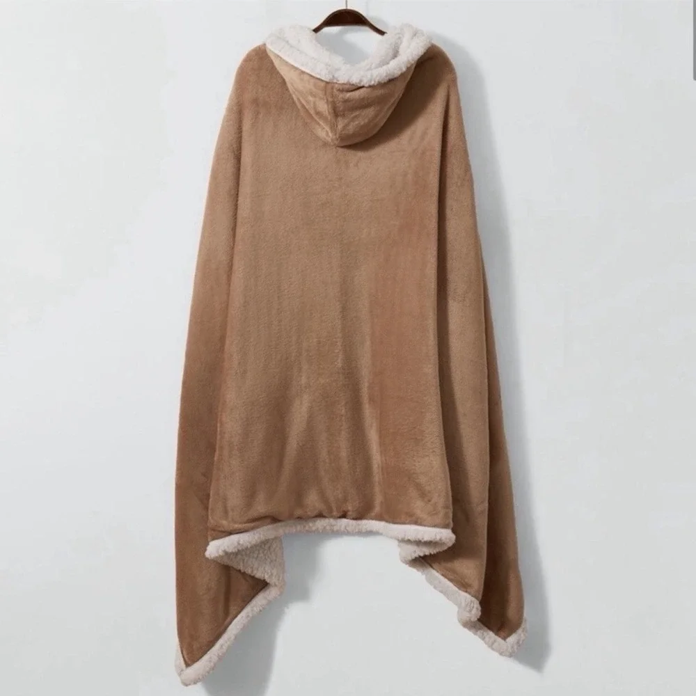 Socialite this hooded